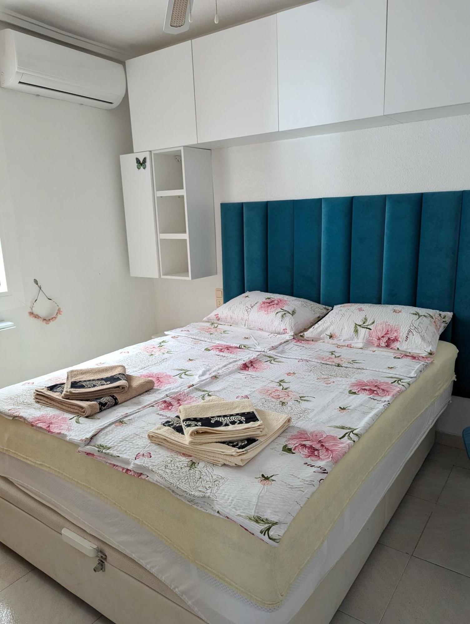 Apartament Piotr Торрев'єха Екстер'єр фото